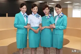 大湾区航空空姐制服曝光 湖水绿配蝴蝶结领巾图片
