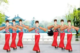 16步广场舞《烟花三月下扬州》一首醉人的歌，一支柔美的舞！