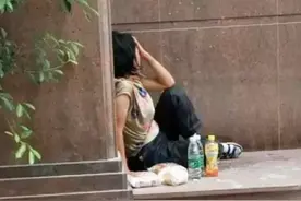 河南：流浪女靠捡破烂腰缠28万现金，拒绝他人救助，一辈子没结婚图片