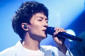 高晓松把他当宝，李克勤与他关系匪浅，周深到底是怎样的宝藏男孩图片