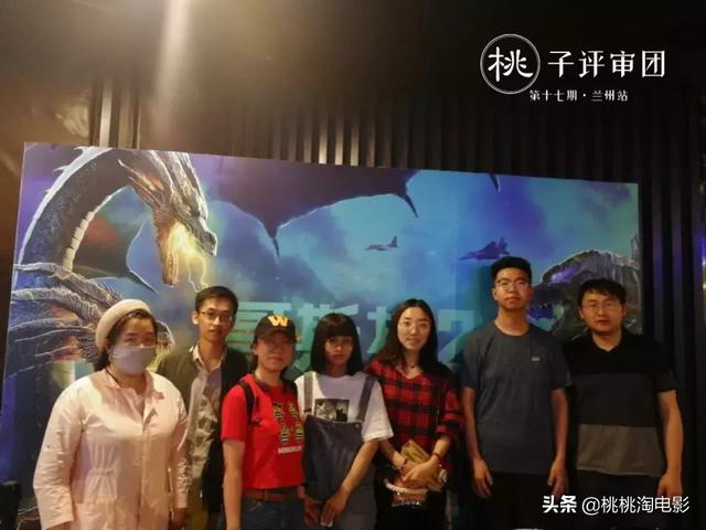 请人类远离《哥斯拉2》