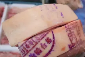 买猪肉，红章蓝章有啥区别？颜色不同，口感差别大，别再买错了图片