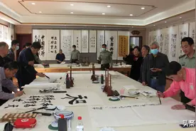 第一干休所老将军：等到100岁，再办书画展图片
