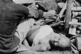 1958年“中国野人”在日本穴居13年，回国后揭露日本人的残忍本性图片