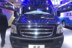 2.8升上柴动力配液缓，苏州金龙9座睿星轻客实拍，C照就能开图片