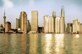 1995年汤君年花6亿买一块地皮建4栋楼，如今一套房价值上亿图片