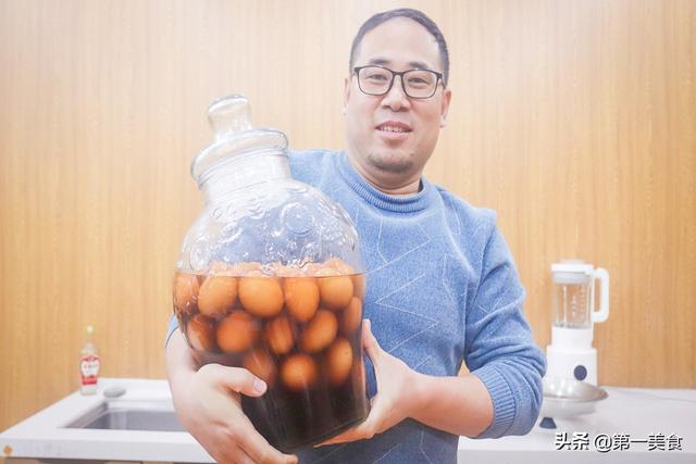 河南老法腌鸡蛋，个个起沙、金黄流油还不咸，用经验告诉你怎么做