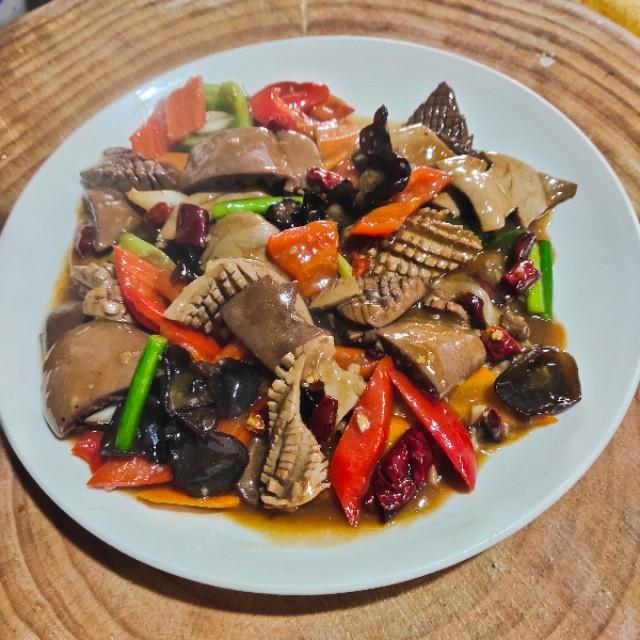 溜腰花老式的做法，不腥不膻，鲜嫩脆爽，味道非常好