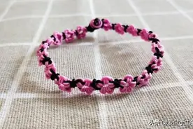 桃花手链编绳图解教程，简单又漂亮，把春意戴在手上图片
