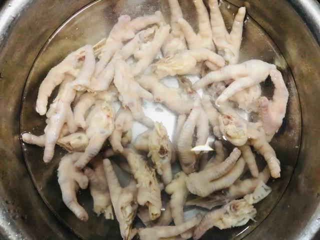 鐧鹃鏋滀笉浼氬悆锛熷垎浜繖鍑犵鍋氭硶锛屼竴涓婇キ妗屽氨鎶㈢潃鍚冿紝姝ラ杩樼畝鍗? onerror=