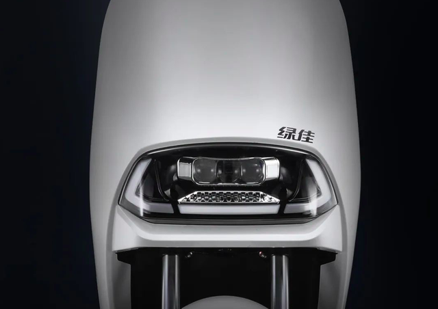 绿佳新款电动车评测：搭载400W电机，动力足续航远，山区也能骑