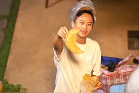 邓超演独角戏“贬低”螺蛳粉，锲而不舍给陈赫捣乱，结局很尴尬图片