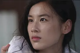 斧头帮帮主琛哥，和星爷签约近10年只演2部戏，现娶黑道大佬女儿图片