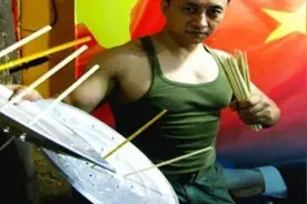 中国第一保镖：相传用筷子击穿3公分钢板，巴菲特时薪28万聘请图片