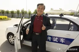 81岁老人科二考试受照顾，7位残疾人独享考场，“五一”假期洛阳交警的服务不一般图片