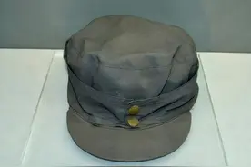 抗战时期，八路军帽子上的“两粒纽扣”有什么作用？大有来头图片