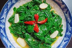 木耳菜不煮汤怎么吃？3步10分钟轻松做，煳辣椒炒木耳菜，很下饭图片