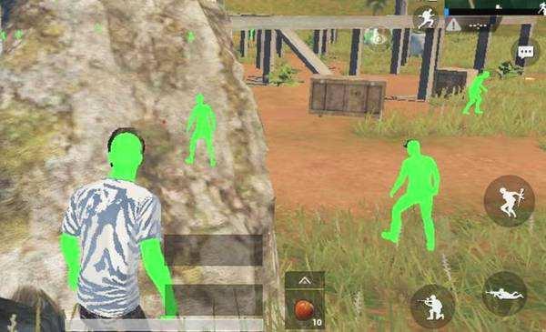 和平精英：吃鸡游戏里有好多种逆天外挂，连无敌战神都被打自闭