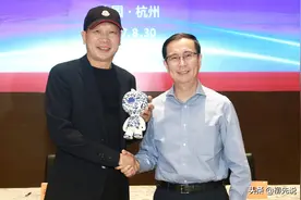 江苏无锡首富公布：60岁坐拥330亿资产，全国开有超过7400家门店图片