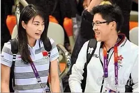 郭晶晶虽为跳水冠军，却“相貌一般”，当年霍启刚为何非她不娶？图片