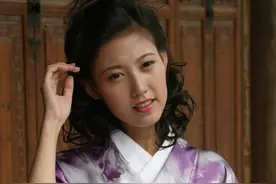 日本女间谍太疯狂，想借死亡窃取英国机密，假美人痣使其任务失败图片