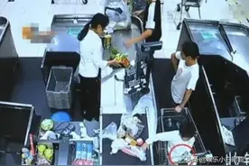 孩子口渴喝掉商场饮料，妈妈带瓶结账却被罚10倍赔偿，该罚吗？图片