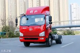 单排轻卡跑长途不必为睡觉发愁，这4款车自带大卧铺图片