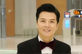 任鲁豫：砸碎铁饭碗闯央视，父亲离世成了他永远的心痛和遗憾图片