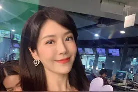 女主持郑亦真承认当小三，还传有亲密视频曝出，她紧急发声回应图片