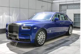 800万劳斯莱斯不敢洗车，车主面露难色，洗一次亏10万图片