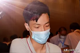 号外！广东象棋最大天才发威了，20回合杀败象甲高手，才十几岁图片