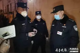 爸爸出事后，妈妈每天晚上都躲在被子里哭图片