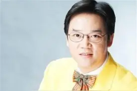 陈维聪从《万紫千红》再到解说足球，最后为了“古董”而锒铛入狱图片