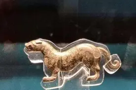 一件千年国宝，专家3次否定，他花50元买下，现在价值过亿图片