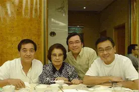 都是同一个妈生的，姜大卫、尔冬升、秦沛为什么三人三姓？图片