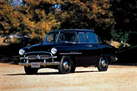 丰田皇冠历代车型回顾（上）丨你知道皇冠何时引进中国的吗？图片