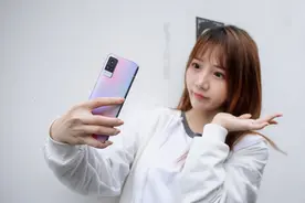 手机自拍发展到现在 怎么才能叫“照亮我的美”？图片
