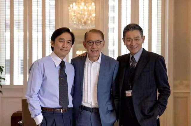 刘銮雄坐迈巴赫，何鸿燊也坐劳斯莱斯，李嘉诚为何只选择宝马？