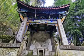 陕西秦岭深处藏了太多秘境，这处1800年古道观，神仙也在此隐居图片