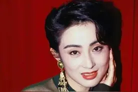 美！周星驰电影女主旧照火了，52岁仍单身，她称自己没男演员电话图片