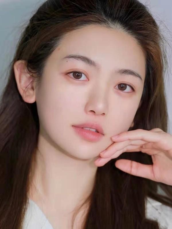 闆呰瘲鍏伴粵鎶楄摑鍏夛紝鎮﹁瘲椋庡悷閫傚悎骞茬毊锛岄€夊鐪奸湝绂荤溂绾规洿杩滀竴姝? onerror=