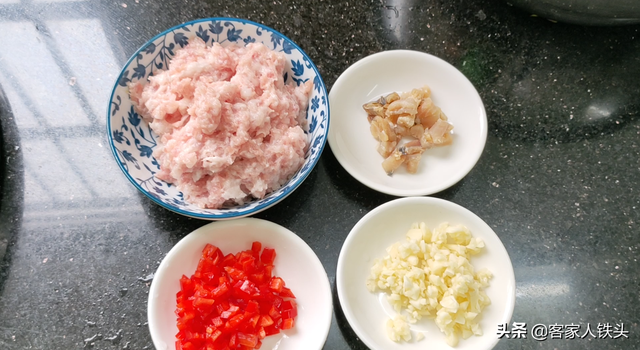 烫破嘴皮都要吃的豆腐煲，加上7个茄子，好吃不油腻，喷香又下饭