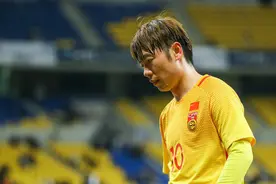 再见张稀哲，再见王刚！战沙特李铁放弃5人？颜骏凌让位王大雷图片