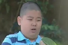 严莉莉颜值高，为什么石小龙讨厌她，网友：也不看他们什么关系！图片
