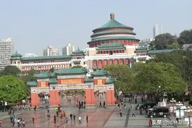 重庆大礼堂-气势雄伟，金碧辉煌图片