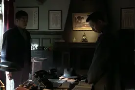 毒蜂回到上海，郭副官曼丽被吓得够呛，毒蜂还抢了曼丽棒棒糖吃？视频封面