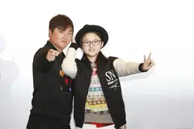 可怜的买宝瑶：父亲孙楠和后妈潘蔚让她去学女德，惨被洗脑图片