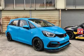 ​四门版飞度满大街都是，双门版的你见过吗？图片