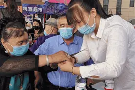 捋粽叶、洗红枣……我们一起“粽”情众意图片
