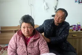 他照顾植物人妻子6年，她醒后说的一句话，让他哭了一天一夜图片